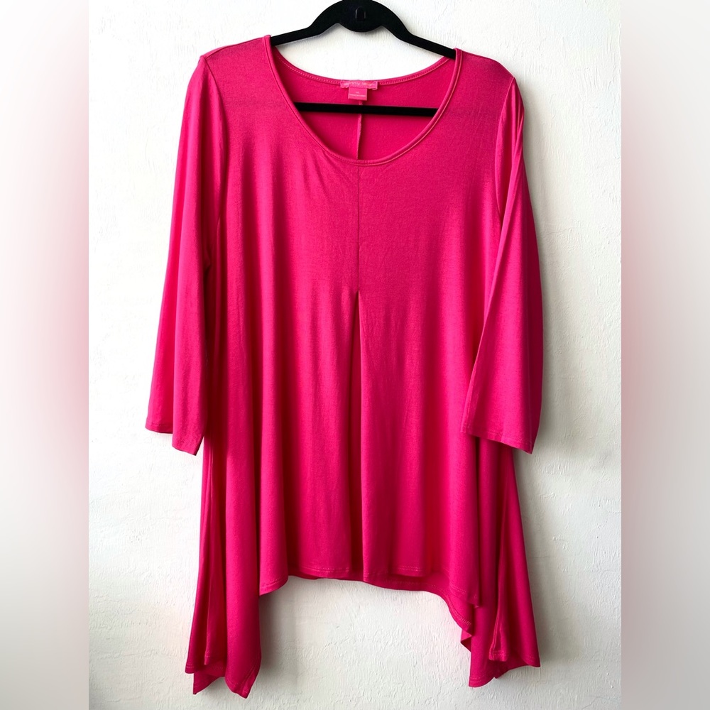 LAST CHANCE SALE!Sunny Leigh Hot Pink Sharkbite Hemline Stretchy Tunic Top